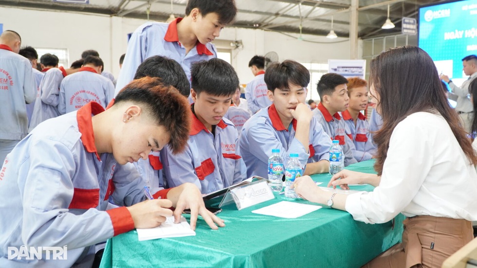 Đề nghị cho phép cơ sở giáo dục nghề nghiệp dạy văn hóa cấp THPT - 2 Đề nghị cho phép cơ sở giáo dục nghề nghiệp dạy văn hóa cấp THPT - 2