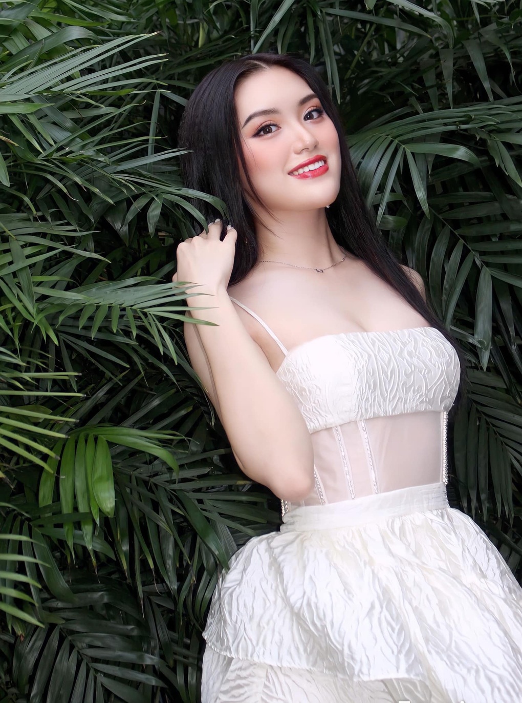 Nữ sinh thi Hoa hậu Việt Nam: Không có đường tắt dẫn tới thành công - 4 Nữ sinh thi Hoa hậu Việt Nam: Không có đường tắt dẫn tới thành công - 4