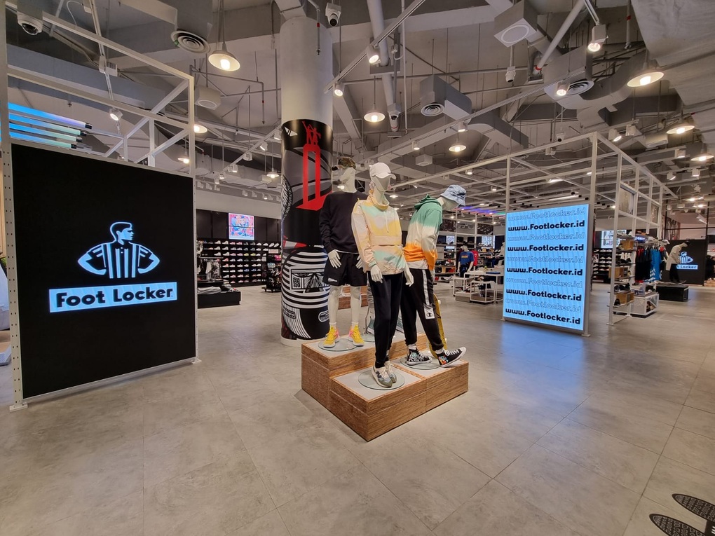 Thị trường giày dép, quần áo thể thao Việt Nam đón thêm ông lớn Foot Locker - 3 Thị trường giày dép, quần áo thể thao Việt Nam đón thêm ông lớn Foot Locker - 3
