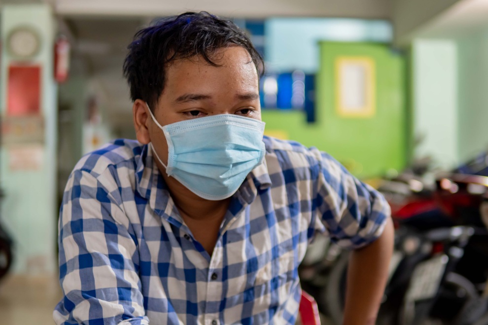 Không thưởng Tết, nhiều lao động nghèo không dám về quê - 4 Không thưởng Tết, nhiều lao động nghèo không dám về quê - 4