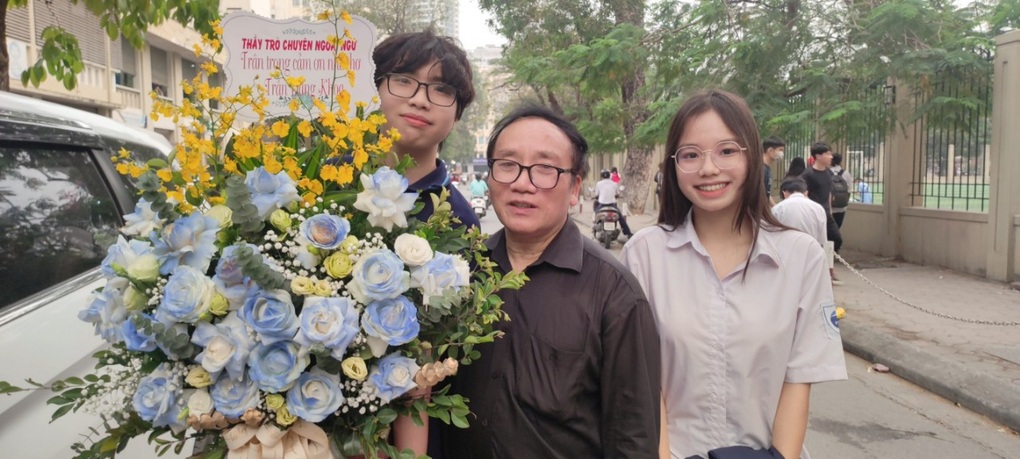 Nữ sinh đầu tiên đội vòng nguyệt quế Olympia 23: Bố mẹ nói mình tạm được - 3 Nữ sinh đầu tiên đội vòng nguyệt quế Olympia 23: Bố mẹ nói mình tạm được - 3