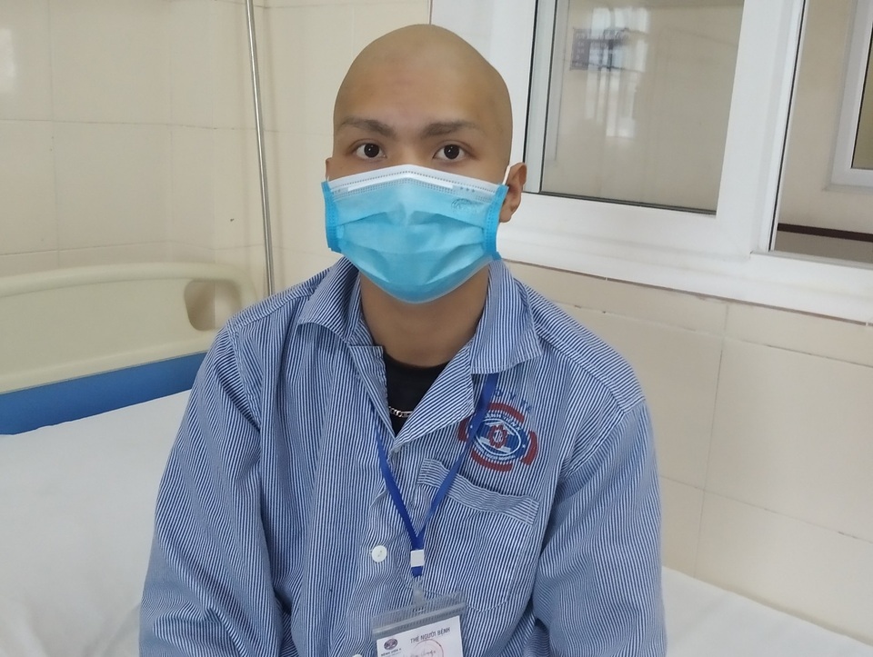 Đau nhói lòng cảnh người mẹ nghèo khóc... vì không có tiền cứu con - 2 Đau nhói lòng cảnh người mẹ nghèo khóc... vì không có tiền cứu con - 2