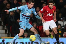 Sau đêm nay, MU sẽ chạm một tay tới ngôi vô địch?