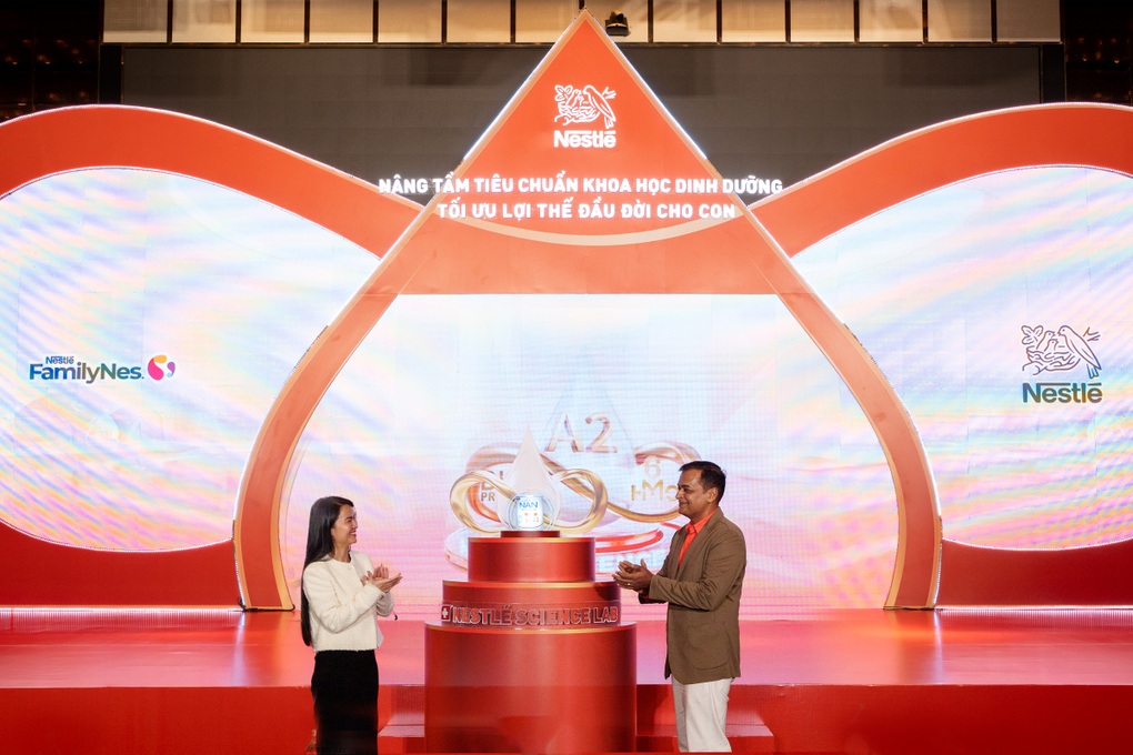 NAN INFINIPRO A2 bước 3: Công thức cải tiến giúp bé tăng đề kháng, tiêu hóa tốt - 2 NAN INFINIPRO A2 bước 3: Công thức cải tiến giúp bé tăng đề kháng, tiêu hóa tốt - 2