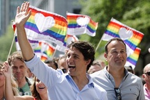 Thủ Tướng Canada mời Thủ tướng Ireland diễu hành ủng hộ người đồng tính