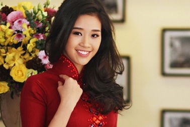 Nữ sinh xinh đẹp bật mí khoản lì xì “tiền triệu”