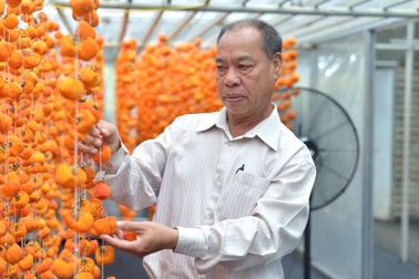 Chi 200 triệu đồng, thuê cả phiên dịch sang Nhật tầm sư học nghề