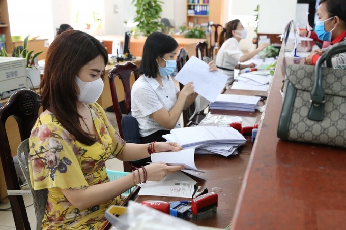 Công chức có hai năm liên tiếp được xếp loại chất lượng ở mức không hoàn thành nhiệm vụ sẽ là căn cứ để xem xét phải từ chức.