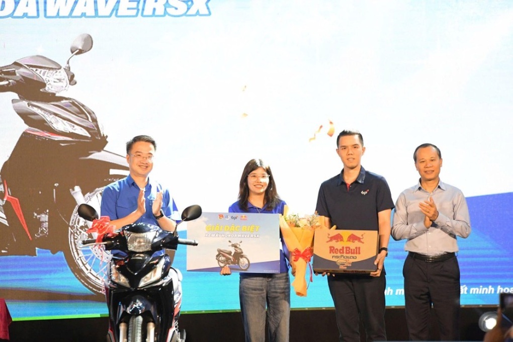 Red Bull tiếp năng lượng cho hơn 2.000 thanh niên công nhân Bắc Giang - 4 Red Bull tiếp năng lượng cho hơn 2.000 thanh niên công nhân Bắc Giang - 4