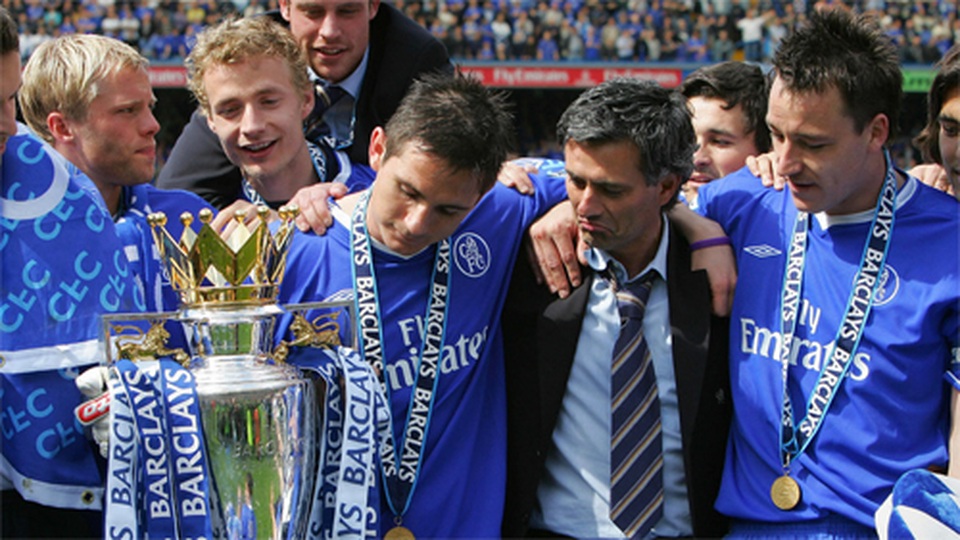 Choáng với số tiền lớn khủng khiếp HLV Mourinho nhận được khi bị sa thải - 1 Choáng với số tiền lớn khủng khiếp HLV Mourinho nhận được khi bị sa thải - 1