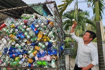 Chủ nhà hàng gom vỏ lon gây quỹ gần trăm triệu đồng/năm tặng học sinh nghèo