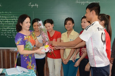 Bổ nhiệm Bí thư phường làm Trưởng phòng GD-ĐT: Các nhà quản lý giáo dục nói gì?