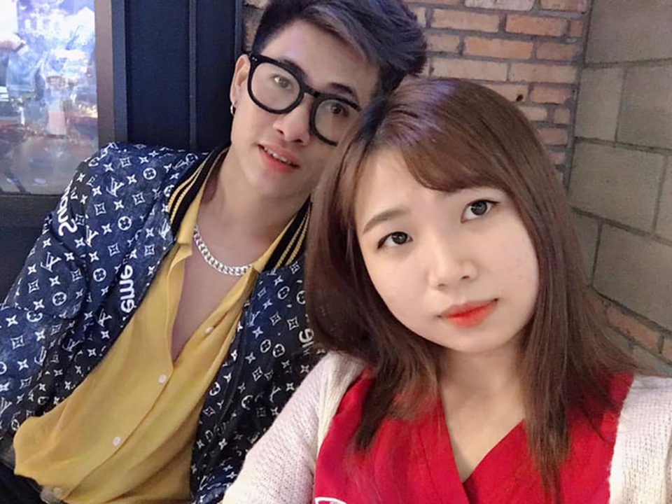 Đi làm mẫu tóc để thoát nghèo, cô gái Đà Nẵng lãi luôn anh chủ tiệm - 1 Đi làm mẫu tóc để thoát nghèo, cô gái Đà Nẵng lãi luôn anh chủ tiệm - 1