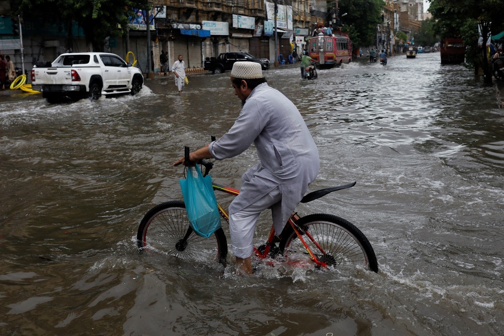 Lũ quét do mưa lớn kéo dài khiến hơn 500 người Pakistan thiệt mạng - 1 Lũ quét do mưa lớn kéo dài khiến hơn 500 người Pakistan thiệt mạng - 1