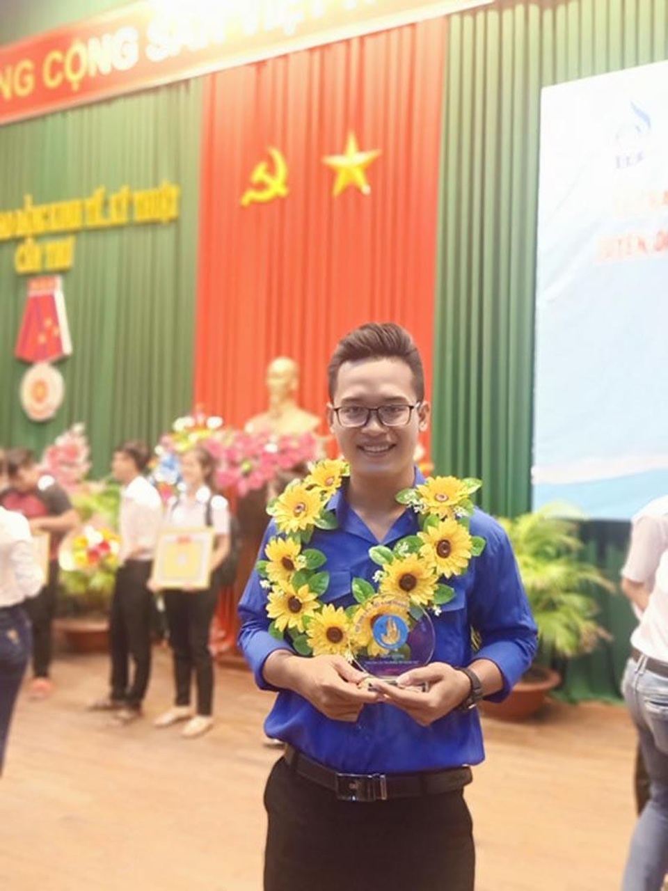 Vượt khó vươn lên, nam sinh Khmer giành giải thưởng Sao tháng Giêng 2019 - 2 Vượt khó vươn lên, nam sinh Khmer giành giải thưởng Sao tháng Giêng 2019 - 2