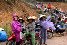 Doanh nghiệp cầu cứu tỉnh Nghệ An vì liên tục bị chặn xe