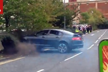 Xe sang gặp nạn tại hành trình siêu xe Gumball 3000