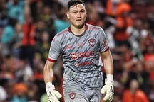 Mất 2 ngôi sao, Muangthong United bất ngờ thay đổi thái độ với Văn Lâm
