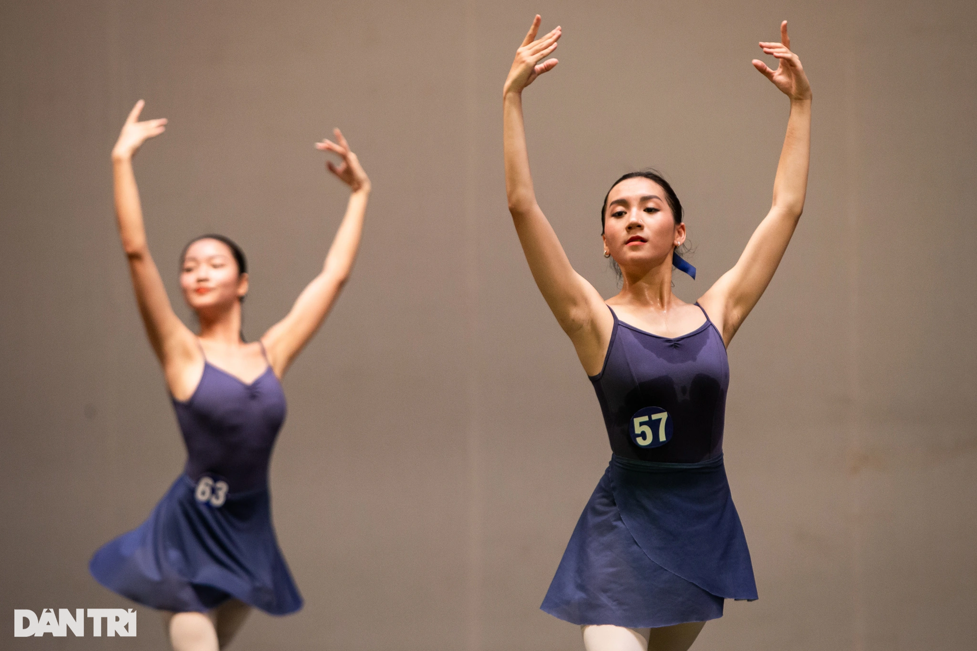 Ngắm nữ sinh trường Múa biểu diễn ballet trong kỳ thi tốt nghiệp - 4 Ngắm nữ sinh trường Múa biểu diễn ballet trong kỳ thi tốt nghiệp - 4