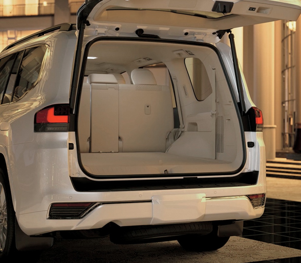 Toyota Land Cruiser 2022 hoàn toàn mới về Việt Nam, giá từ 4,06 tỷ đồng - 8 Toyota Land Cruiser 2022 hoàn toàn mới về Việt Nam, giá từ 4,06 tỷ đồng - 8