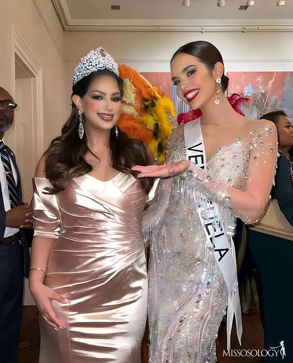 Đương kim Hoa hậu Hoàn vũ: Tăng cân mất kiểm soát nhưng tràn đầy năng lượng - 1 Đương kim Hoa hậu Hoàn vũ: Tăng cân mất kiểm soát nhưng tràn đầy năng lượng - 1