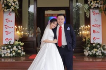 Cô vợ chia sẻ quá trình chăm chồng sau khi tiêm vắc xin phòng Covid-19