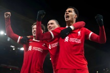 3 phút thăng hoa, Liverpool ngược dòng hạ Fulham