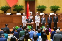 Hình ảnh lễ tuyên thệ của tân Chủ tịch Quốc hội Trần Thanh Mẫn