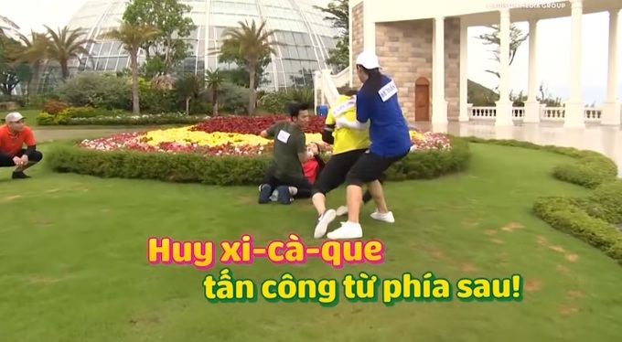 Loạt khoảnh khắc nghiệp quật của Chạy đi chờ chi: BB Trần chăm chỉ chơi dơ quá nên phải trả nghiệp nhiều nhất - Ảnh 9. Loạt khoảnh khắc nghiệp quật của Chạy đi chờ chi: BB Trần chăm chỉ chơi dơ quá nên phải trả nghiệp nhiều nhất - Ảnh 9.