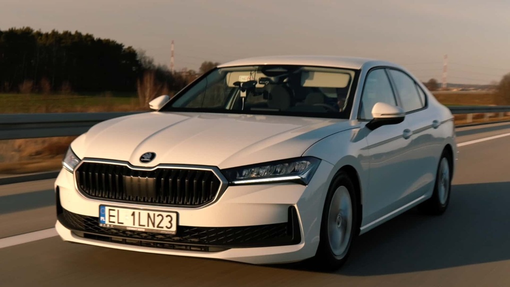 Chiếc ô tô động cơ diesel lập kỷ lục đi 2.831km chỉ với một bình nhiên liệu - 1 Chiếc ô tô động cơ diesel lập kỷ lục đi 2.831km chỉ với một bình nhiên liệu - 1