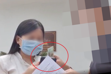 Hà Nội: Buộc thôi việc công chức "dính" nghi vấn tiêm vắc xin "thần tốc"