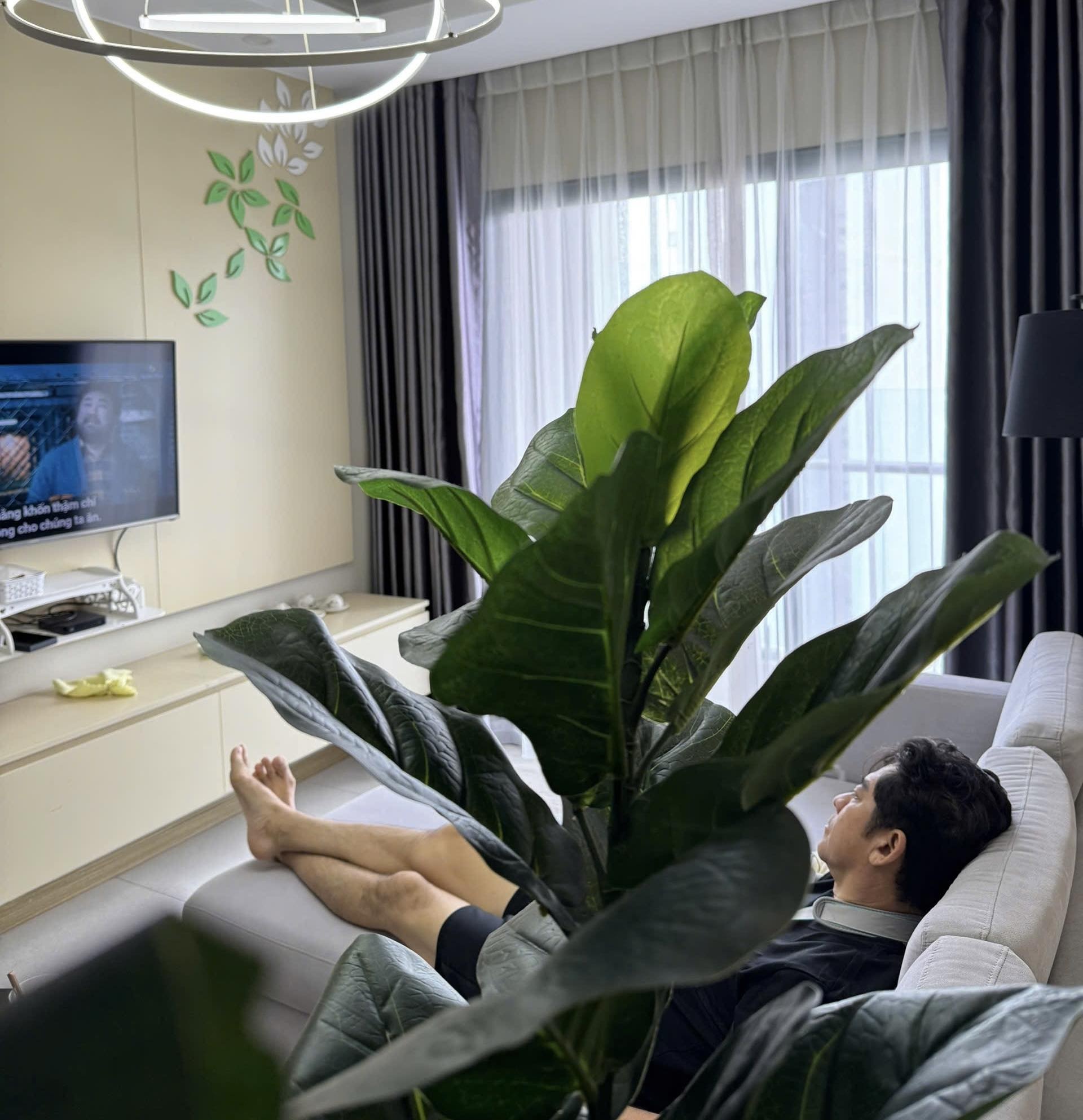 Xuất hiện sau 3 tháng bị đột quỵ, sức khỏe Huỳnh Anh Tuấn hiện ra sao? - 2