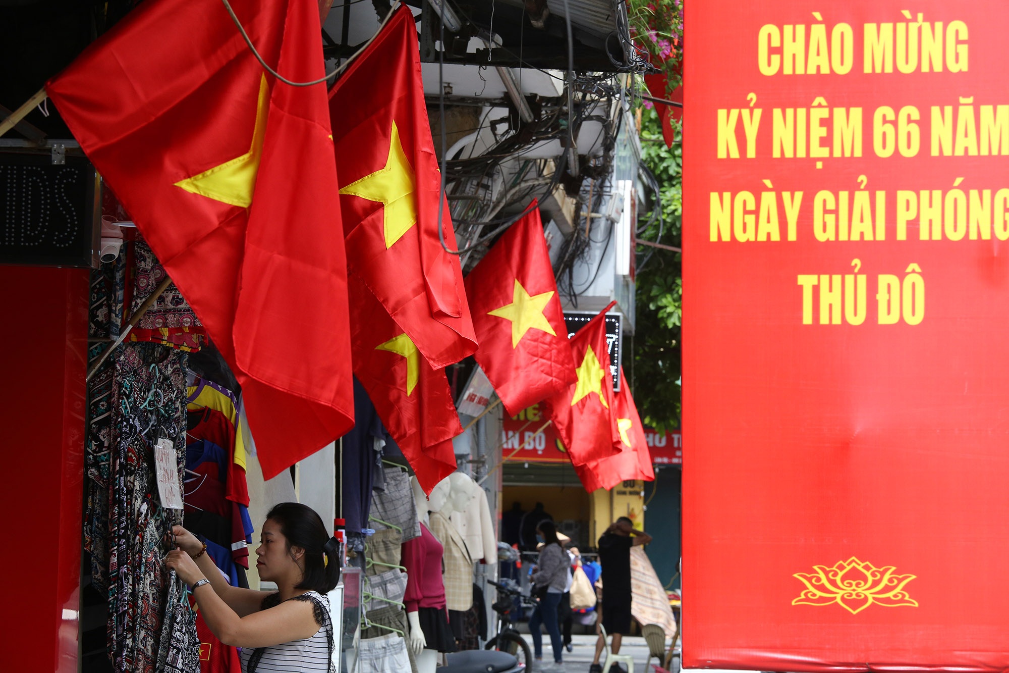Hà Nội trang trí đường phố kỉ niệm 1010 năm Thăng Long - Hà Nội - 8 Hà Nội trang trí đường phố kỉ niệm 1010 năm Thăng Long - Hà Nội - 8