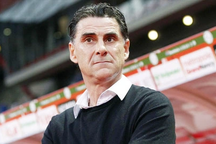 HLV Pau FC tuyên bố bất ngờ trước cuộc đấu với đội đầu bảng Ligue 2