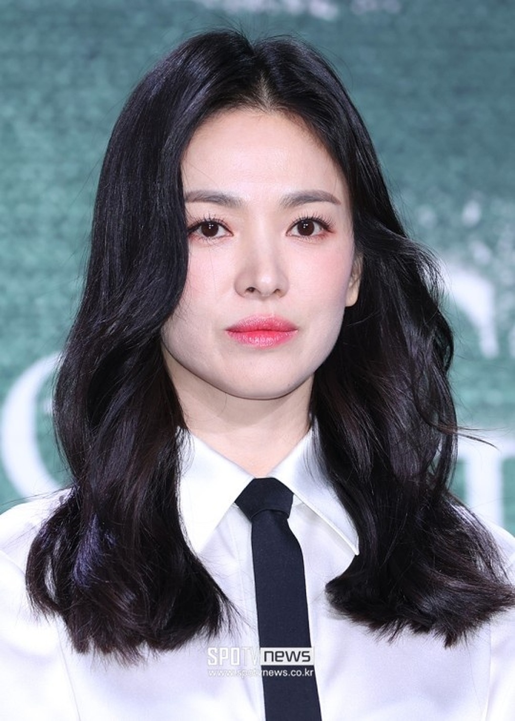 Người tình màn ảnh kém 14 tuổi của Song Hye Kyo: Đẹp trai và tài năng - 4 Người tình màn ảnh kém 14 tuổi của Song Hye Kyo: Đẹp trai và tài năng - 4