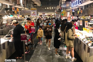 Giá thuê mặt bằng khu ngoài trung tâm giảm, tỷ lệ ế tăng