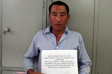 Bắt giám đốc công ty chỉ đạo công nhân đào trộm trụ điện