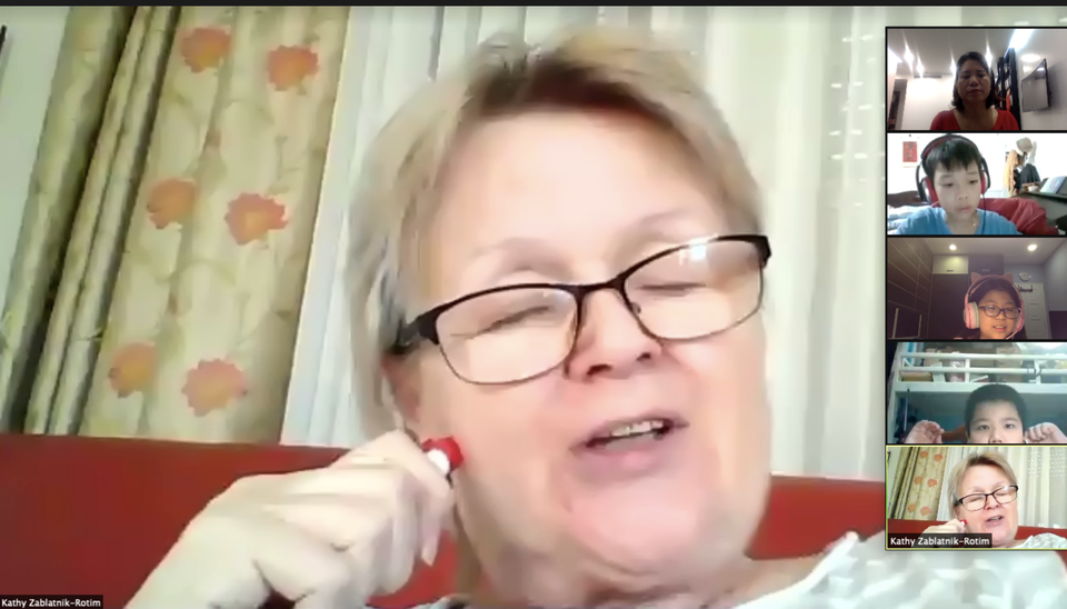 Học sinh Hà Nội “biến” giờ học online thành chuyến thăm quốc gia Đông Âu - 3