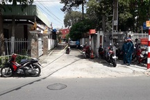 Nam thanh niên bị truy sát trên đường