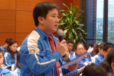 Hoạt động Đoàn muốn thu hút phải biết “chơi với... người đẹp”