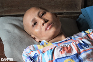 Người mẹ mắc ung thư mong kéo dài sự sống để lo cho 3 con nhỏ