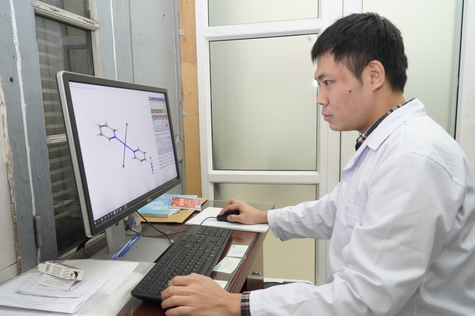 Tân Phó Giáo sư trẻ nhất Việt Nam 33 tuổi: Có đam mê, mọi thứ đều có thể - 2 Tân Phó Giáo sư trẻ nhất Việt Nam 33 tuổi: Có đam mê, mọi thứ đều có thể - 2