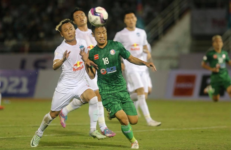 HA Gia Lai thua Sài Gòn FC trong ngày HLV Kiatisuk ra mắt - 2 HA Gia Lai thua Sài Gòn FC trong ngày HLV Kiatisuk ra mắt - 2