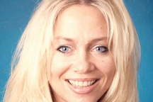 Một nữ nhân viên sòng bạc mất mạng vì cho gã thanh niên đi nhờ ô tô