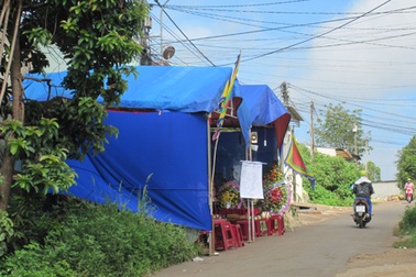 Buồn vì vợ bỏ đi, chồng thắt cổ tự tử