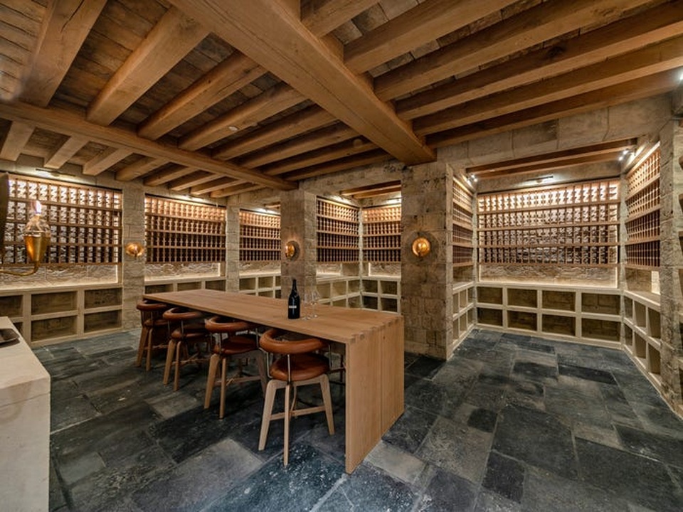 Bên trong căn biệt thự xa hoa hơn 43 triệu USD của cựu CEO Uber - 9 Bên trong căn biệt thự xa hoa hơn 43 triệu USD của cựu CEO Uber - 9