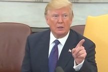 Ông Trump chỉ thẳng mặt, đuổi phóng viên CNN ra ngoài