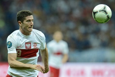 Tottenham quyết chiến với Chelsea để có Lewandowski