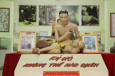 "Lời thề thứ sáu" đo danh dự người lính sau song sắt