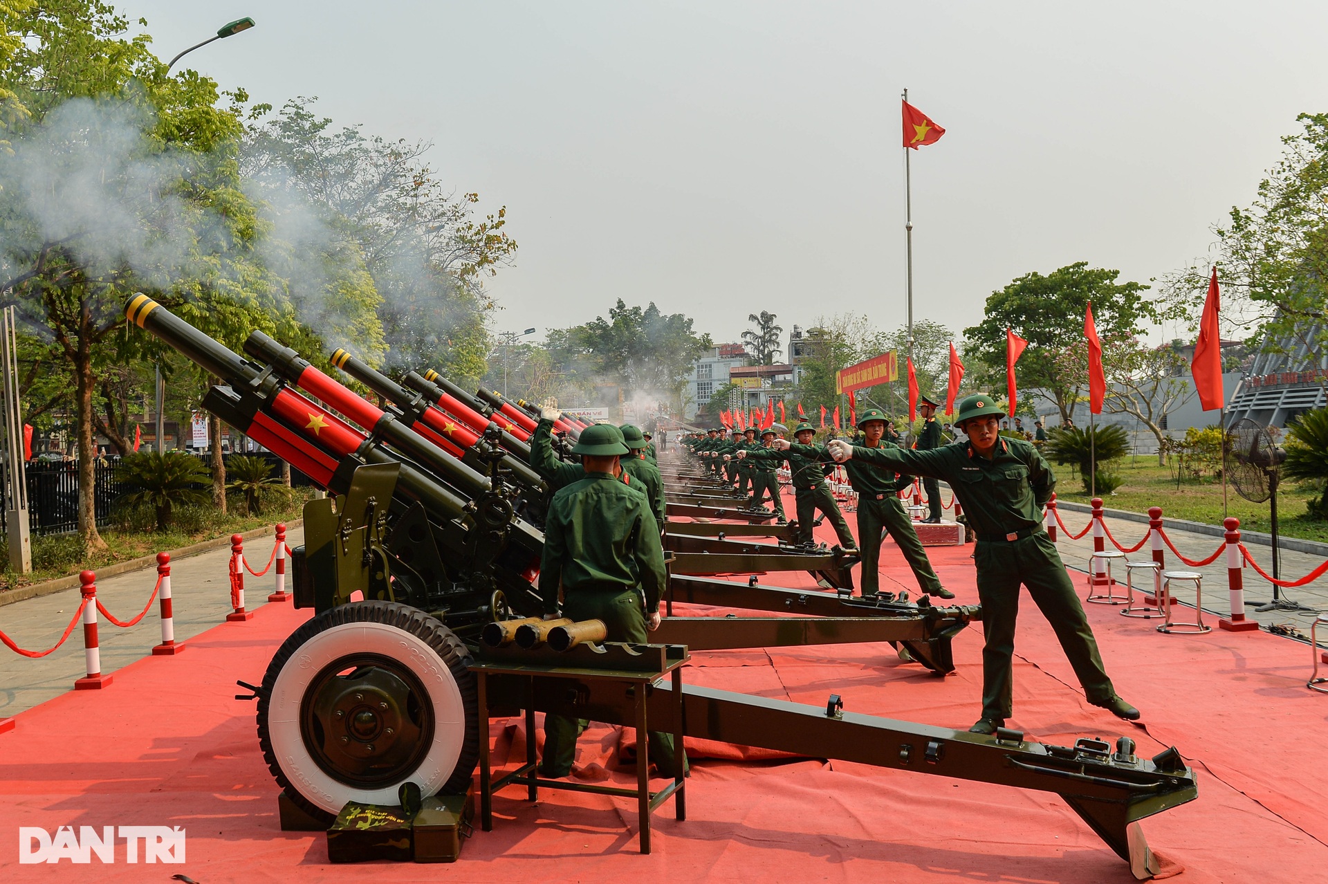 Dàn đại pháo phục vụ lễ kỷ niệm 70 năm Chiến thắng Điện Biên Phủ - 9 Dàn đại pháo phục vụ lễ kỷ niệm 70 năm Chiến thắng Điện Biên Phủ - 9